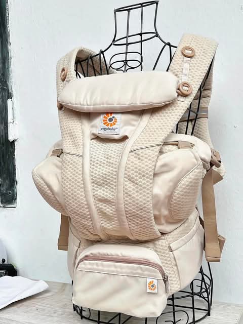 Địu Ergobaby Breeze màu be